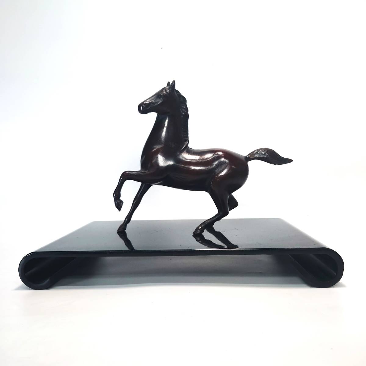馬 金属製 置物 約1.84kg 駿馬 勇馬 跳ね馬 鉄製 鋳物 金属工芸 彫刻 オブジェ インテリア 芸術品 工芸品 美術品 縁起物