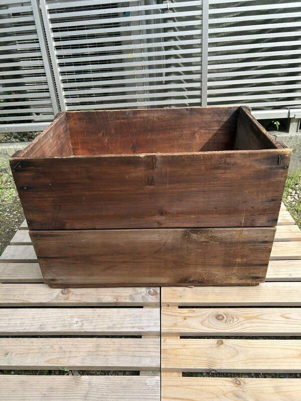 D　477　 古い木箱 収納 入れ物 古道具 レトロ 木製　古民具　中古