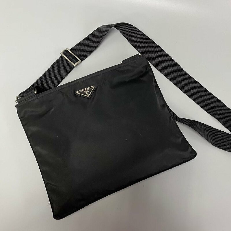 極上 美品 レア品 PRADA プラダ 三角ロゴ 金具 ナイロン ショルダーバッグ ポシェット サコッシュ ミニ トートバッグ ブラック 29570