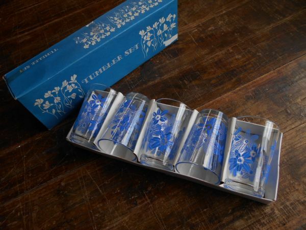 昭和レトロ　タンブラーグラス　未使用　tumbler set 青い花　6.5h9.5cm 使用感無し