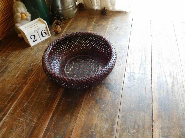 昭和レトロ　竹編み漆塗り　中盛皿　26H8CM JAPAN 日本製 赤黒　状態良好