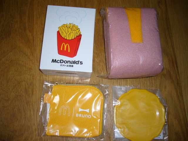 マクドナルド　福袋　2024　　ブランケット　ポテト加湿器　コインポーチ　ミニプレート(PP)製　McDONALD'S