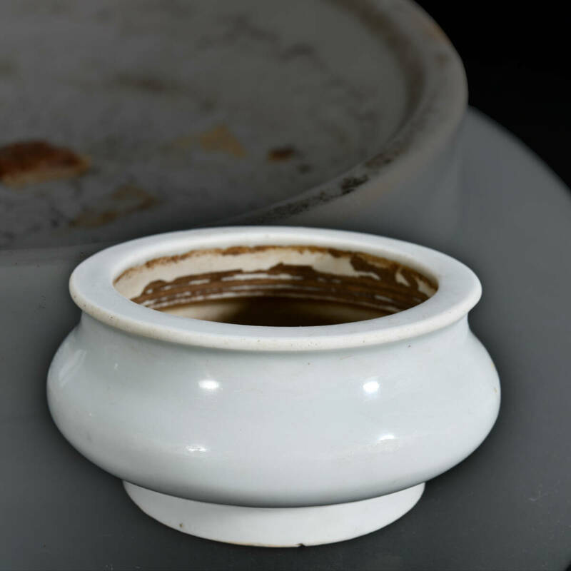 br10754 中国古玩 徳化窯 白瓷香炉 陶磁器 置物 時代物 唐物 幅12.7cm 高6.1cm