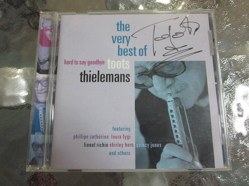 ★名盤！Hard To Say Goodbye -The Very best Of Toots Thielemans (トゥーツ・シールマンス) サイン入り！ 希少！