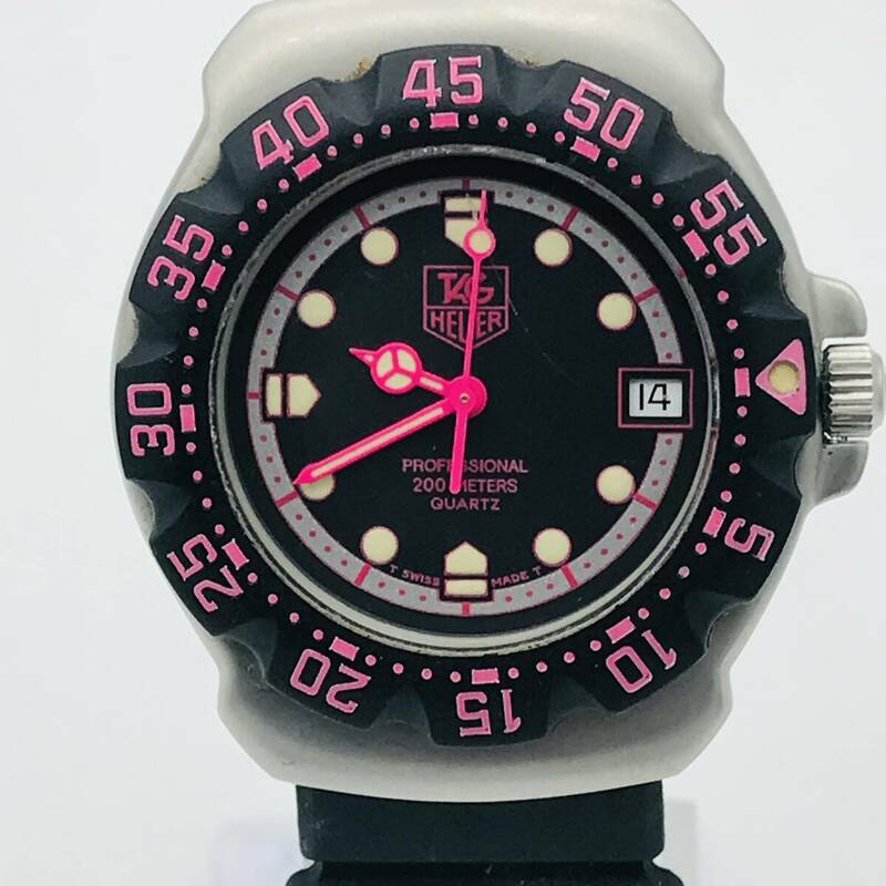 TAG HEUER タグホイヤー フォーミュラ 腕時計 クオーツ ブラック ピンク プロフェッショナル 200M 不動品 ジャンク扱い
