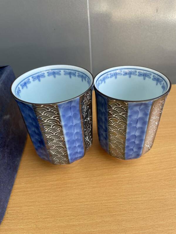 中古品　　有田焼　銀呉須十草紋組湯呑　 夫婦湯呑　煎茶器