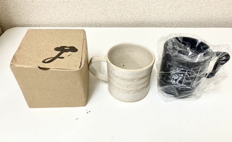 【中古】【マグカップ2点セット】ペア /プラスチック/黒/ベージュ