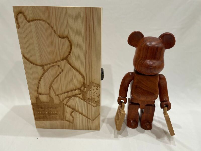 YOSHIDA × BE@RBRICK 400％