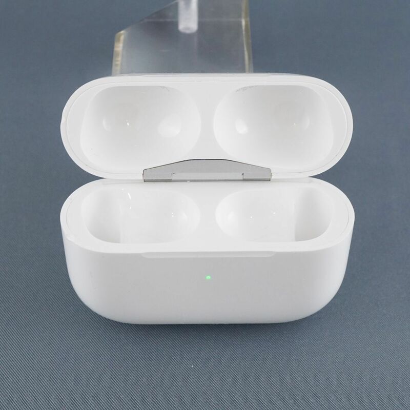 Apple AirPods Pro 充電ケースのみ MagSafe USED品 第一世代 イヤホン エアーポッズ プロ Qi MLWK3J/A 純正 完動品 送料無料 KR V9985