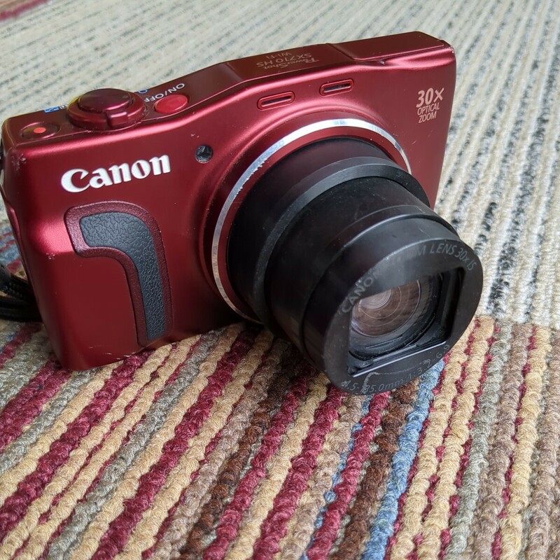 現状品　コンパクト　デジタルカメラ　CANON　PowerShot　SX710 HS PC2194　デジカメ　キャノン　レッド　赤