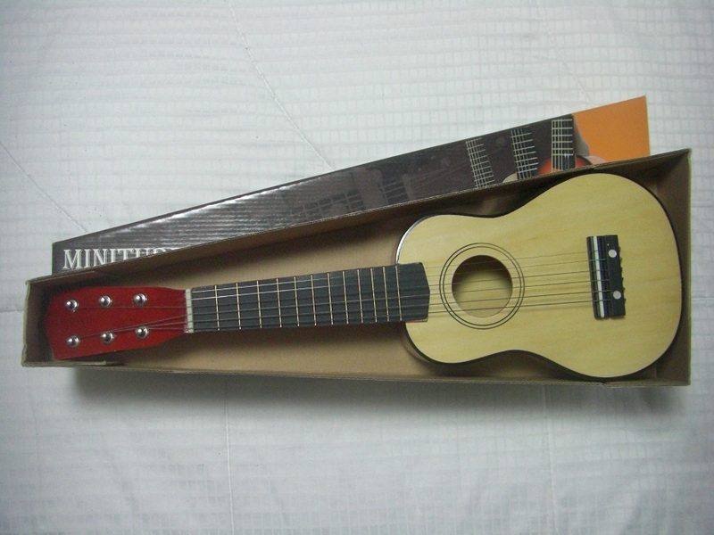 【飾り・玩具】【アコースティックギター】（全長約52cm） ミニアコ
