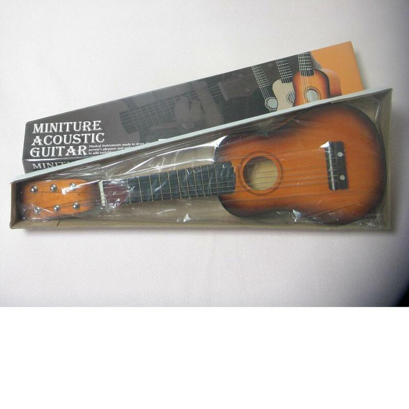 【飾り・玩具】【アコースティックギター】（全長約52cm） ミニアコ《茶系》