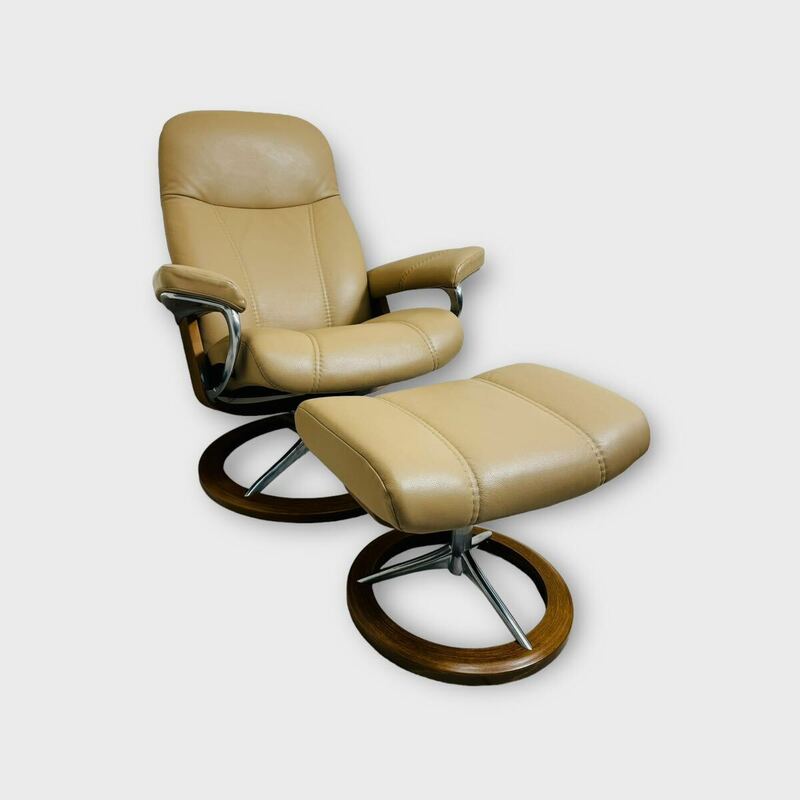 7336.エコーネス ストレスレスチェア シグニチャー オットマン付 Mサイズ 本革 パーソナルチェア EKORNES ベージュ