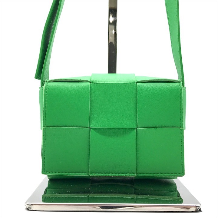 美品 BOTTEGA VENETA ボッテガ レザー キャンディ カセット グリーン ショルダー バッグ ミニ レディース k2703