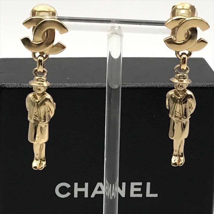 超美品 CHANEL シャネル マドモアゼル ココマーク スイング イヤリング アクセサリー ゴールド a3970