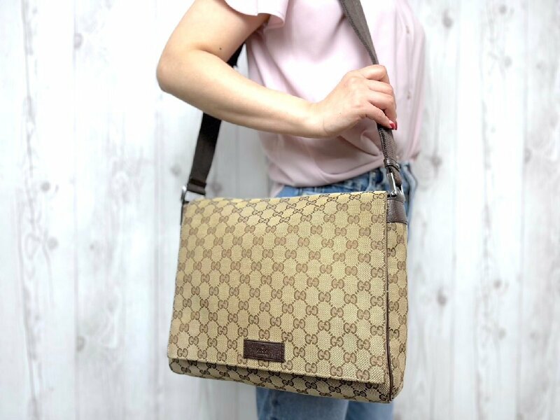 極美品 GUCCI グッチ GGキャンバス ショルダーバッグ バッグ キャンバス×レザー 茶 A4収納可 メンズ 72424