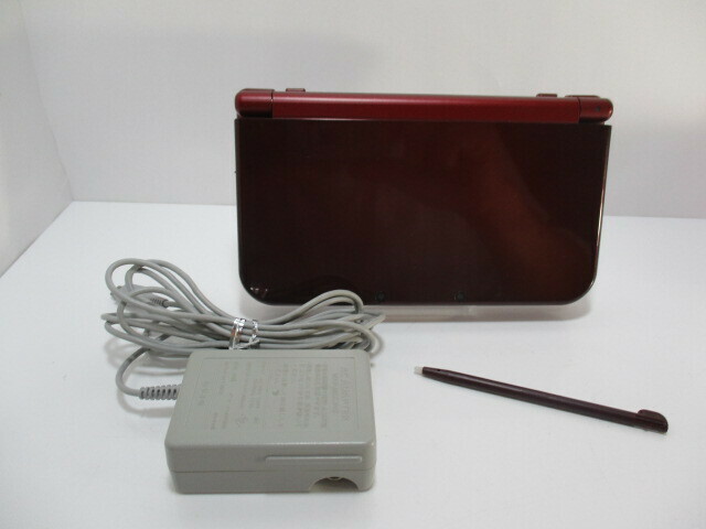 Nintendo ニンテンドーNew3DS LL ゲーム機 RED-001 メタリックレッド　