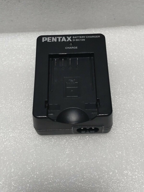 PENTAX 純正バッテリーチャージャー D-BC109