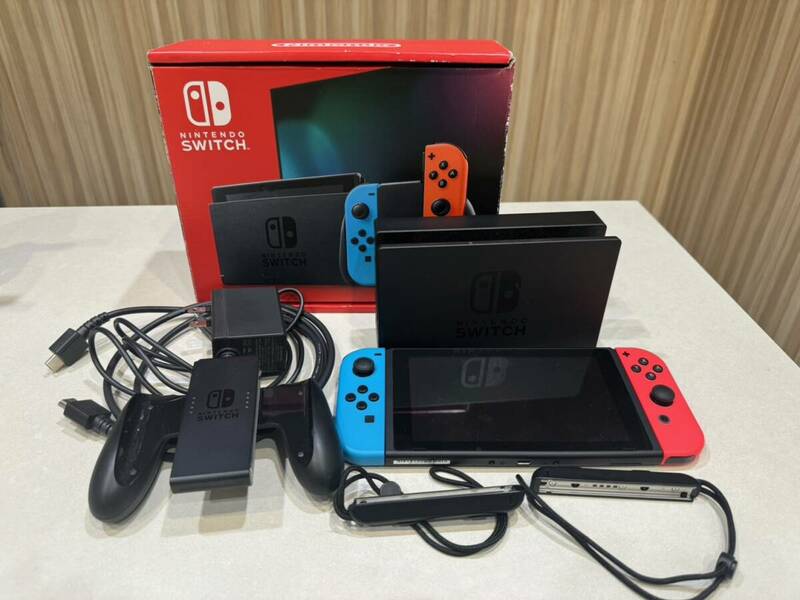H6025 1円～ 任天堂 Nintendo Switch HAD-S-KABAH ゲーム機 ネオンブルー ネオンレッド 通電確認済み ゲーム機 箱 付属品有