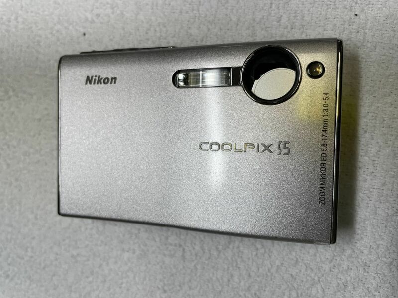 Nikon COOLPIX S5