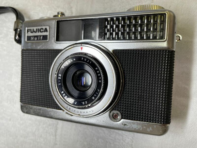 FUJICA Half