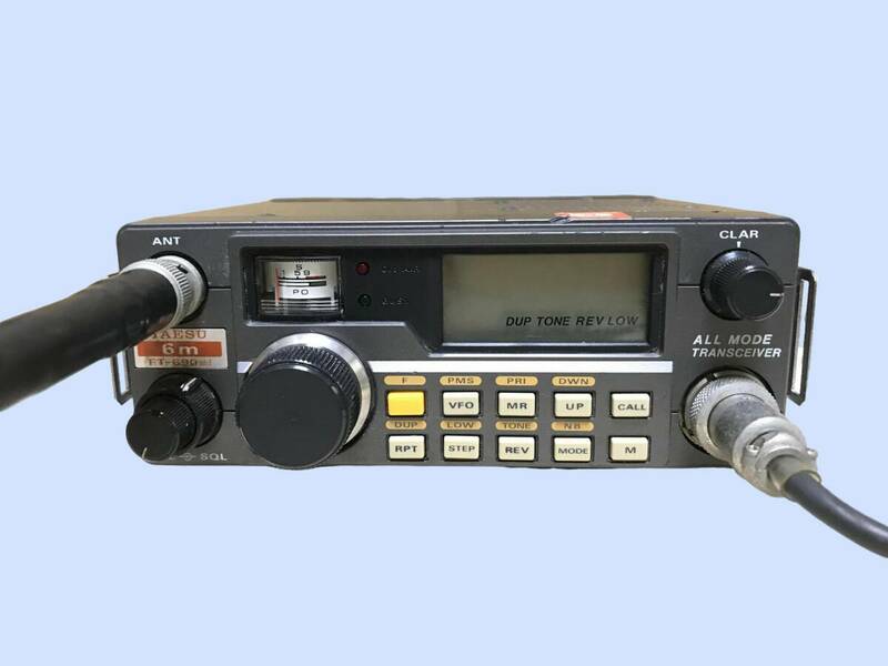 M3099 YAESU 八重洲 FT-690 mkII 無線機 トランシーバー　ハンドマイク付　全国送料無料