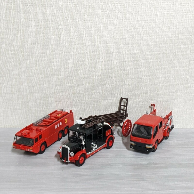世界の消防車コレクション 3台 セット ⑤ 空港用化学消防車 など ダイキャスト ミニカー 消防車 デルプラド
