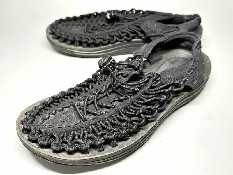 【即決】KEEN レディース 25cm キーン 黒 ブラック サンダル スニーカー UNEEK ユニーク くつ アウトドア オシャレ 人気