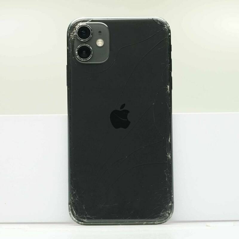 iPhone 11 64GB ブラック au版 訳あり品 ジャンク 中古本体 スマホ スマートフォン 白ロム