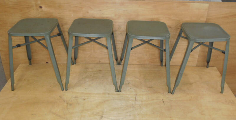鉄製椅子♪USAアーミー使用の伝聞あり　野外キャンプチェアー ４脚セット 米軍払下げ ミリタリー家具