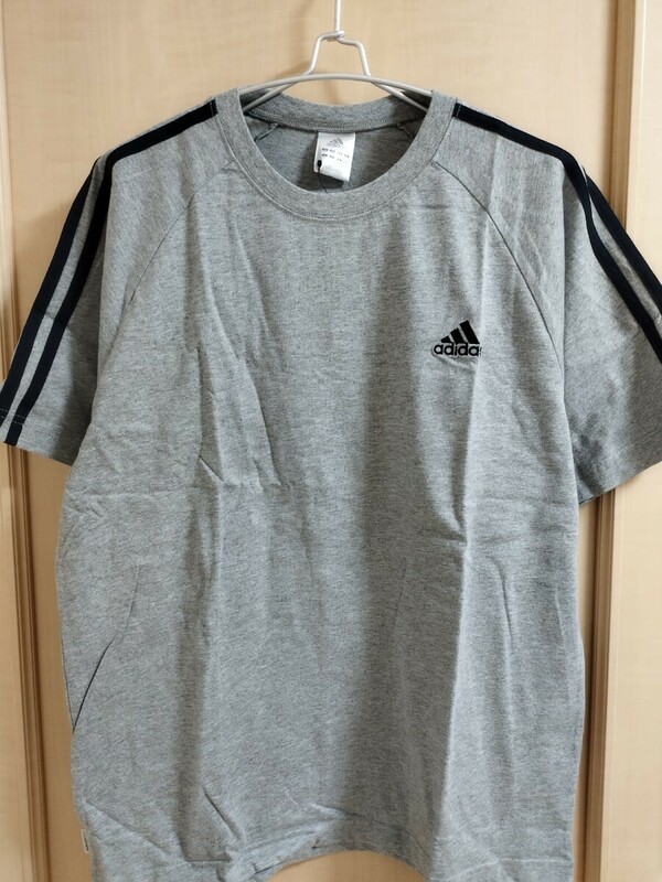 ●adidas●アディダス●Tシャツ●半袖●半袖Tシャツ●グレー●ブラック●スポーツ●スポーツウェア●O●LL●XL●未使用●タグ付き●