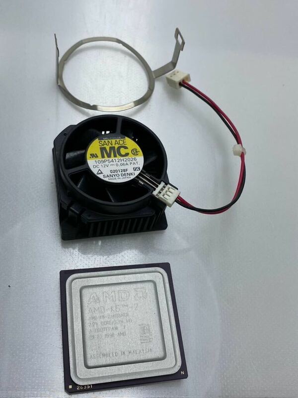  CC2-061606 動作中古品 AMD AMD-K6-2 AMD-K6-2/400AFR 400MHz 現状品　CPUファン付き