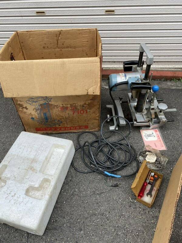 C3-062603 makita マキタ チェーンノミ 7101 100V 電動工具 DIY 