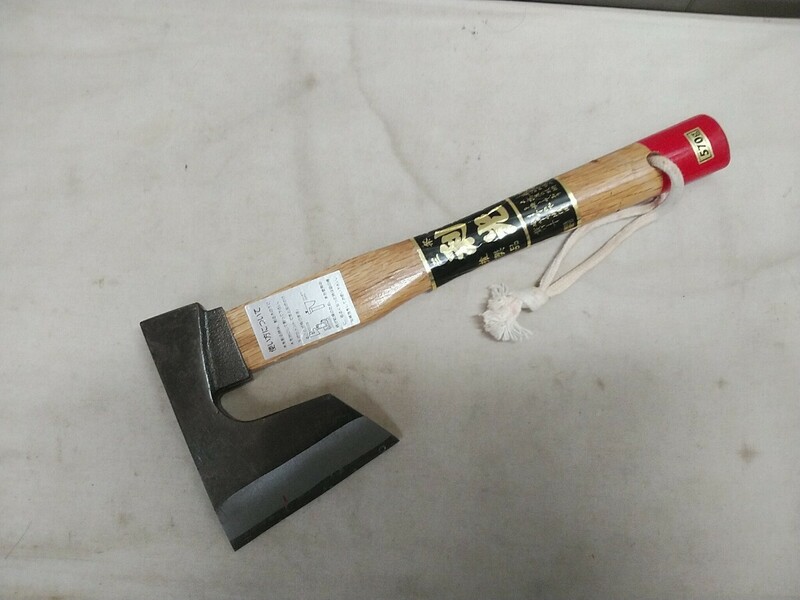 斧 オノ【 三条 利光 570g 】全長33cm 刃渡り9.6cm 刃幅12.2cm 厚み2.4cm 中古品 薪割り キャンプ アウトドア