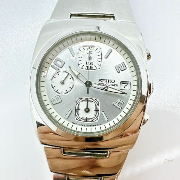 A2406-4-3 １円スタート クオーツ　美品　稼働品　SEIKO　セイコークロノグラフ　シルバー　メンズ腕時計　スクエア　