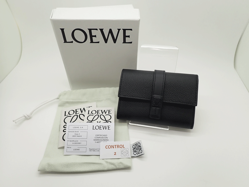 【新品未使用】ロエベ （LOEWE）バーティカル ウォレット 財布 C660S86X01 スモール 黒　３つ折り　コンパクトウォレット　送料無料！！