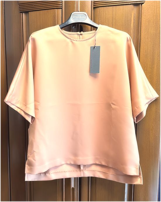 最終価格★uncrave アンクレイヴ・オンワード★サテン・ブラウス・シャンパンゴールド・サイズ1・ゆったりM相当・￥13,200★未使用