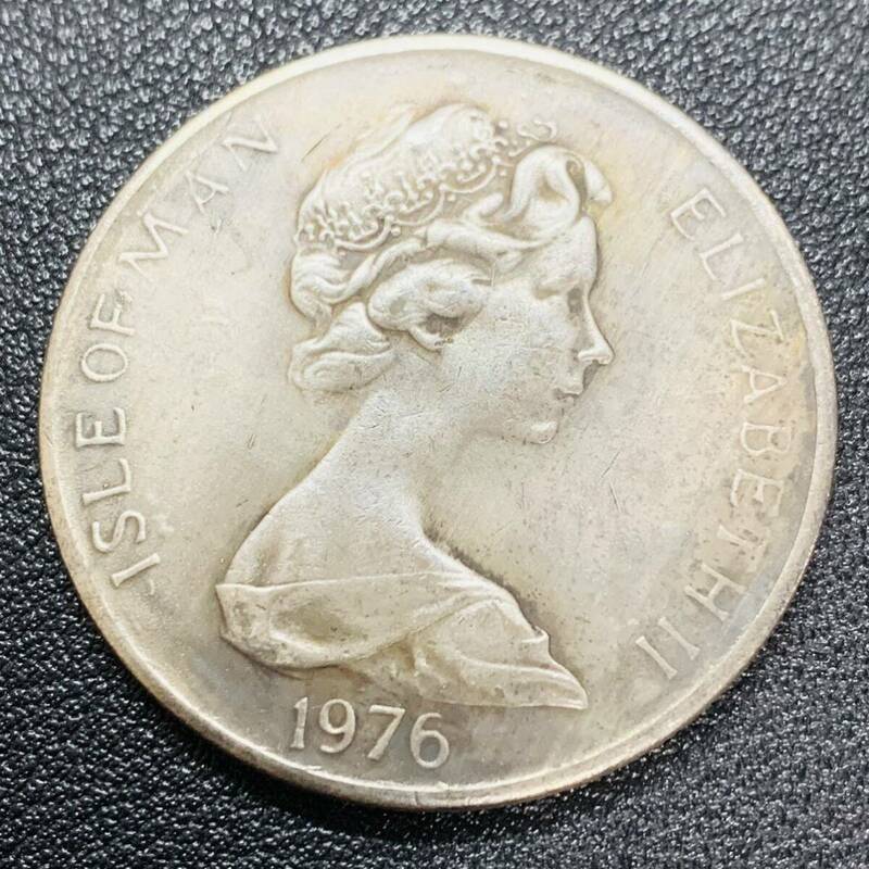 銀貨　古銭　1976年　イギリス　エリザベス 2 世　馬車　クラウン　コイン　硬貨