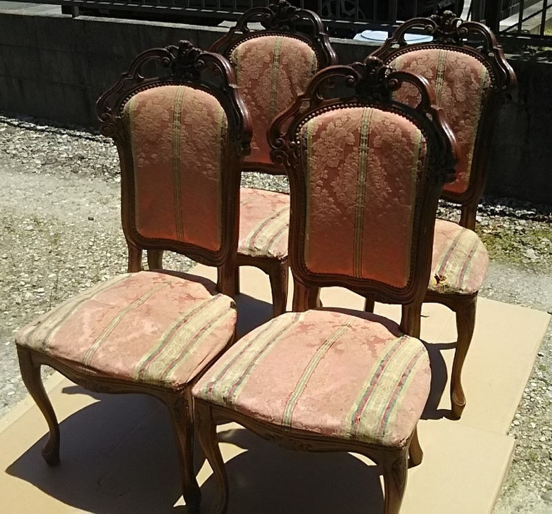 ボロボロの椅子 ４脚 仕上げベース DIY 引き取り限定 愛知西部