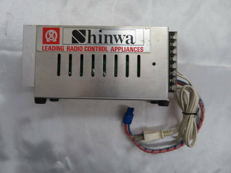 【ラジコン】Shinwa　安定化電源　LEADING RADIO CONTROL　シンワ　中古品