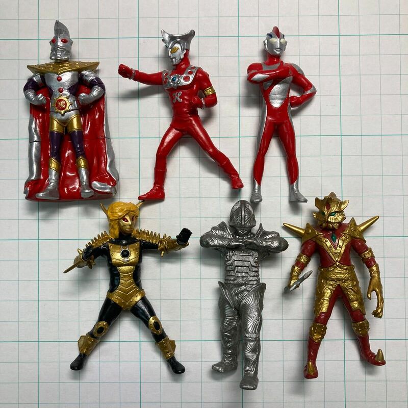 ガシャポンHG ウルトラマンキング　レオ　ナイス　エースキラー　ボーグ星人　ババルウ星人　中古美品　当時もの