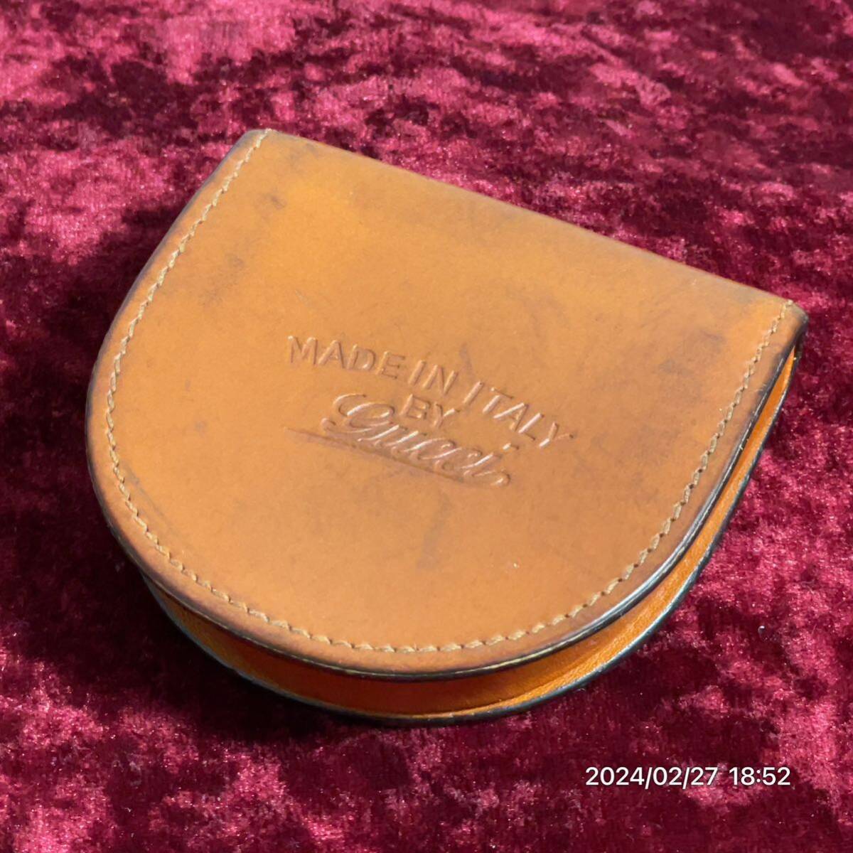 GUCCI グッチ 馬蹄型 GUCCI文字ロゴ レザー 革 コインケース 財布