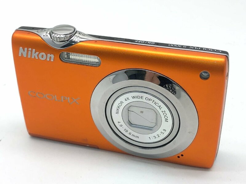 Nikon COOLPIX S3000 / NIKKOR 4X WIDE OPTICAL ZOOM 4.9-19.6mm 1:3.2-5.9 コンパクト デジタルカメラ ジャンク 中古【UW060369】