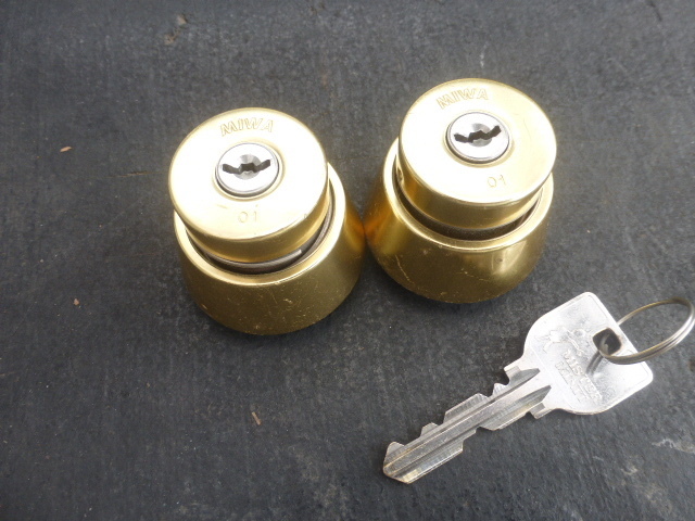 ミワ　MIWA製　キーシリンダー　鍵　錠　2個　ゴールド色