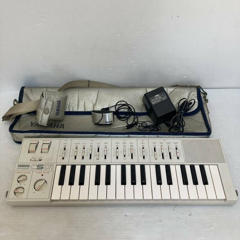 YAMAHA ヤマハ シンセサイザー 鍵盤楽器 CS01 ケース付き 楽器 音響機材 通電確認OK 現状品/T062-16