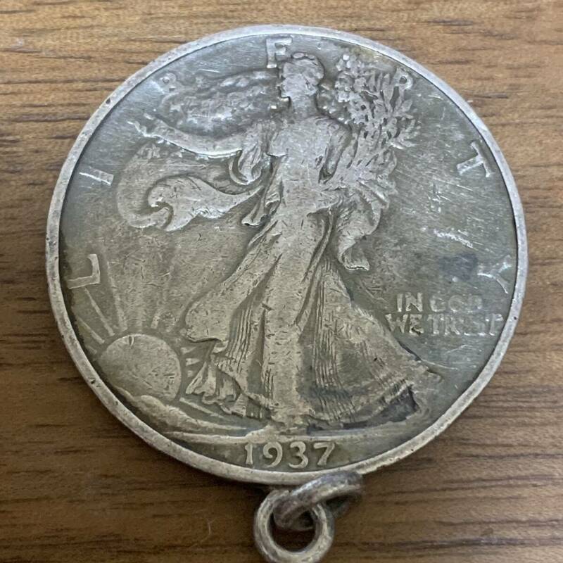 アメリカ通貨 銀貨 1937年 ５０セント ハーフダラーコイン ウォーキングリバティ 美品 メ006