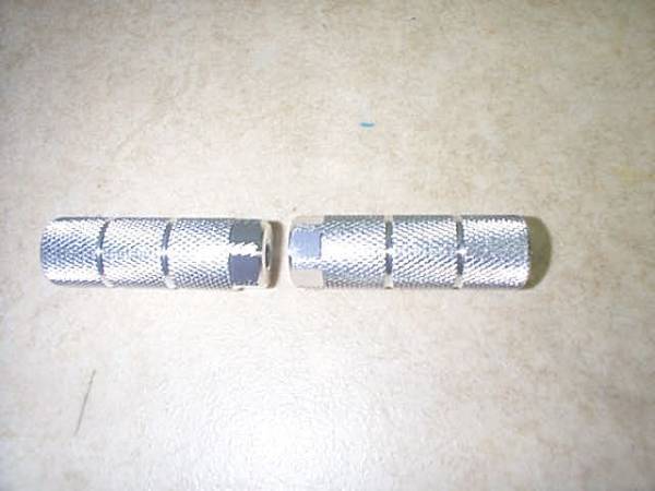 〇〇〇 BMX アルミペグ Φ25ｍｍ　 ハブ軸ネジ切りタイプ 2本 （ 新品 ）