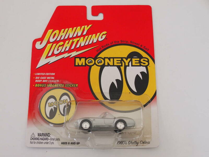 JOHNNY LIGHTNING ジョニーライトニング MOONEYES 1/64 1960 SHELBY COBRA