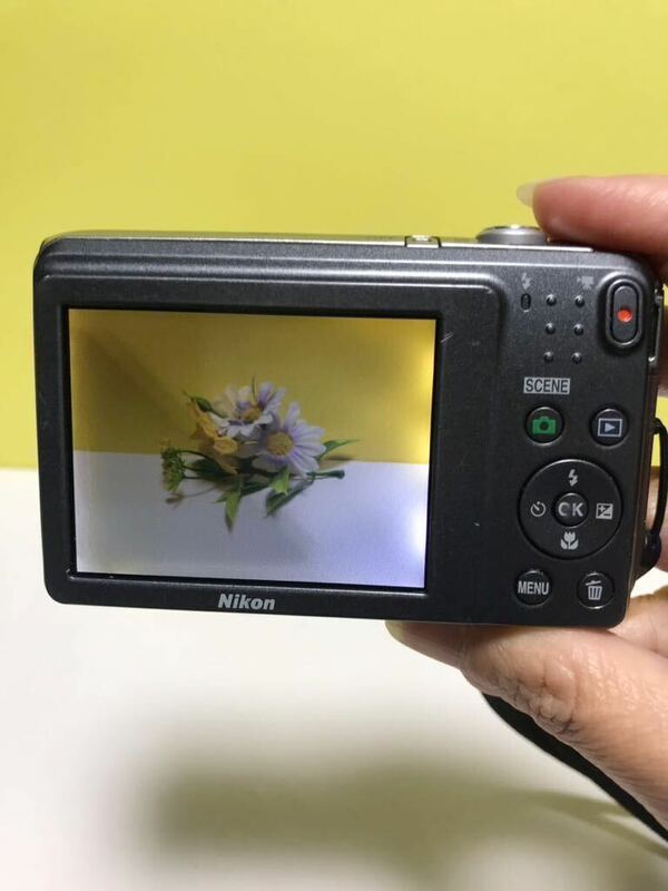Nikon ニコン COOLPIX S3700 コンパクトデジタルカメラ クールピクス