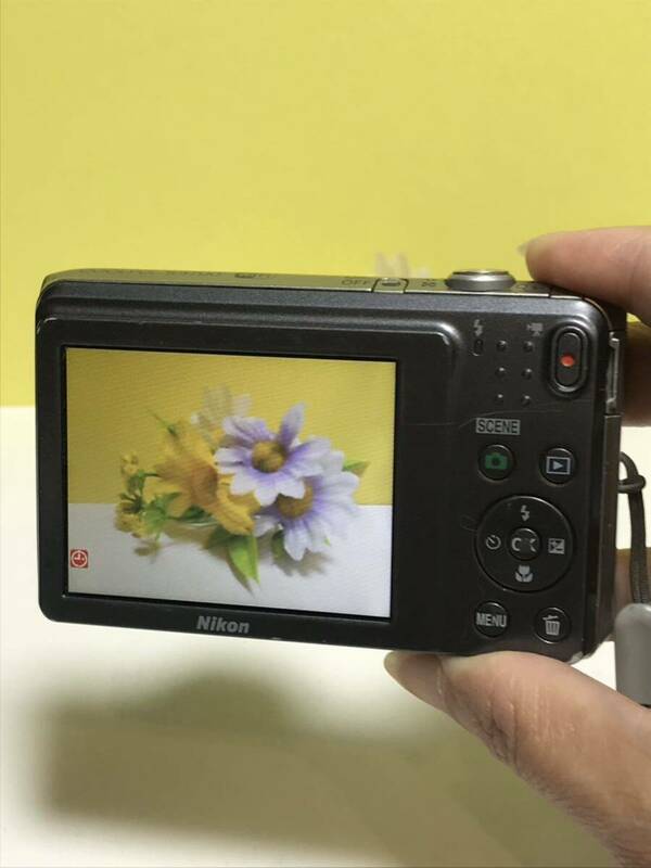 Nikon ニコン　COOLPIX S3700 コンパクトデジタルカメラ クールピクス　動作確認済み